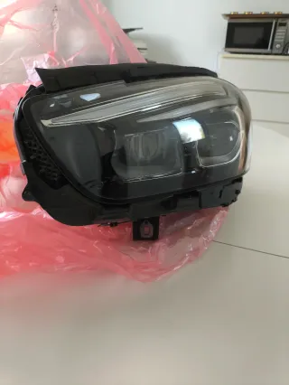 Faro Izquierdo Mercedes Clase B