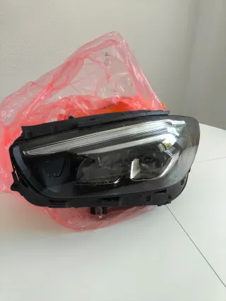 Faro Izquierdo Mercedes Clase B