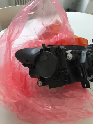 Faro Izquierdo Mercedes Clase B