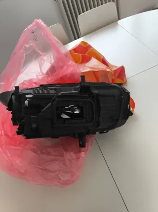 Faro Izquierdo Mercedes Clase B