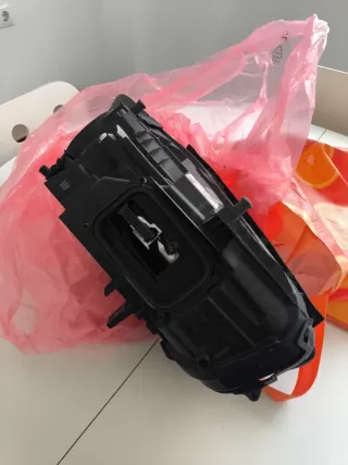 Faro Izquierdo Mercedes Clase B