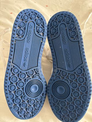 Tenis Adidas Blancos y Azules