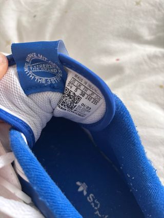 Tenis Adidas Blancos y Azules