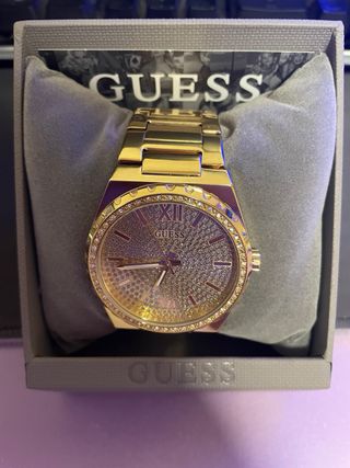 Reloj Guess Dorado
