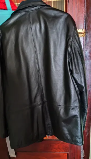 Chaquetón de cuero auténtico negro