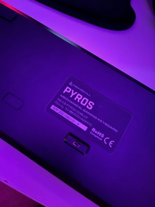 Teclado Gamer NEINSKILL Negro