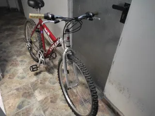 Bicicleta Colouer Yeti 26