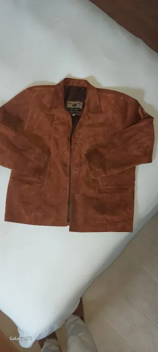 Cazadora ante Imperio Clandestino Marrón