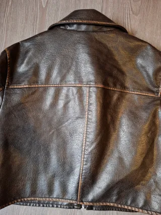 Chaqueta Biker Pull & Bear Negra/Marrón