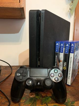 PlayStation 4 Slim Nera