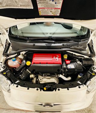 Abarth 695 70 Aniversario