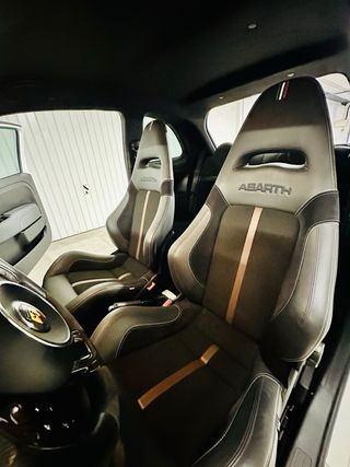 Abarth 695 70 Aniversario