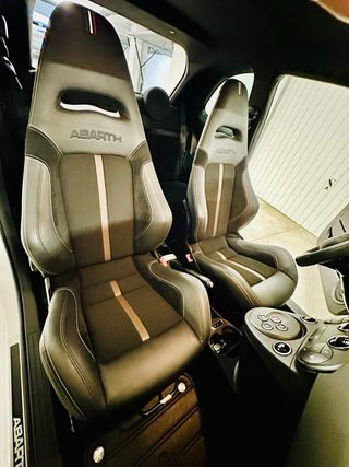 Abarth 695 70 Aniversario