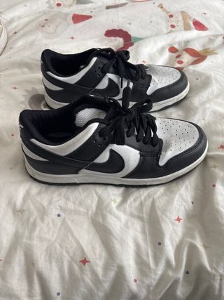 Tenis Nike Blanco y Negro