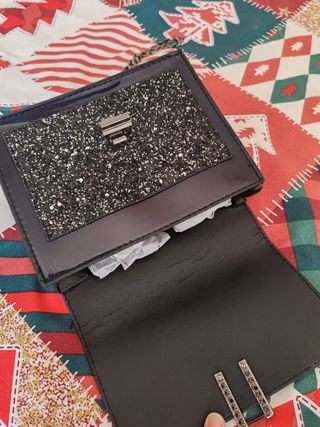 Bolso de fiesta negro y plateado