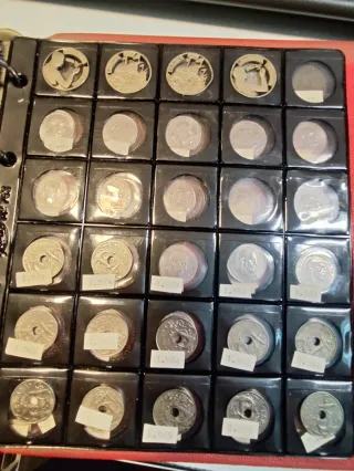 Lote di monete Franco: 2 album + 450 monete