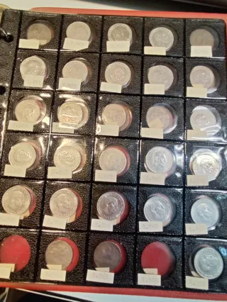 Lote di monete Franco: 2 album + 450 monete