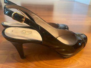 Zapatos JONI tacón charol negro