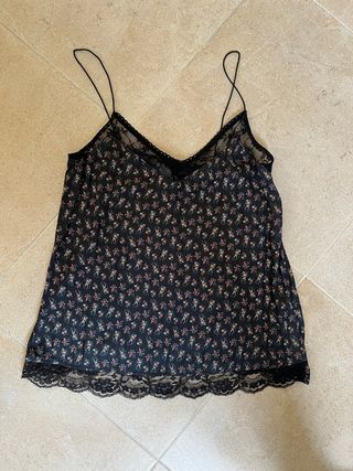 Blusa Stradivarius floral encaje Talla S