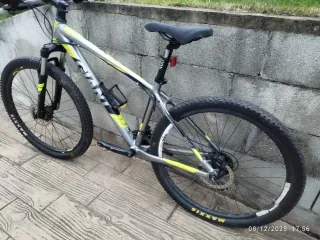 Bicicleta da Montagna Giant Talon