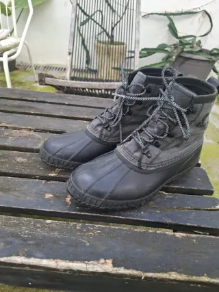 Botas Sorel Talla 43 Negras/Gris