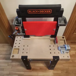 Banco de trabajo infantil Black+Decker