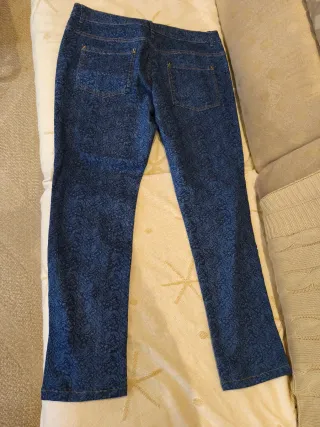 Pantalón skinny estampado