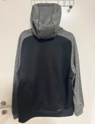 Chaqueta Adidas gris y negra