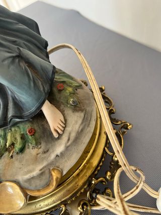 Lampada Scultura Capodimonte Donna