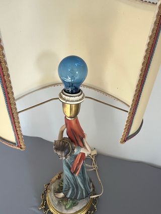 Lampada Scultura Capodimonte Donna