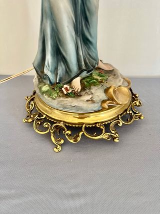 Lampada Scultura Capodimonte Donna