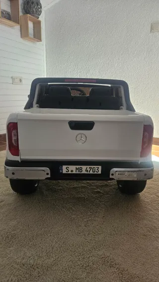 Coche XXL eléctrico niños Mercedes clase X