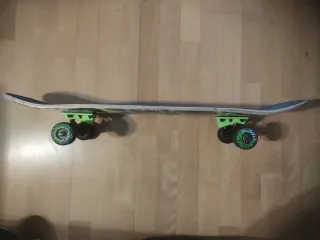 Monopatín de madera