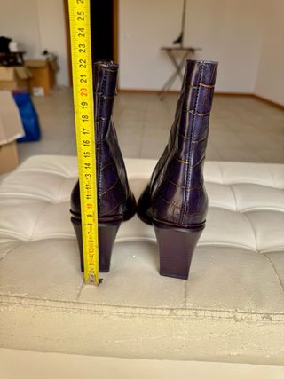 Stivaletti texani Fiorina viola