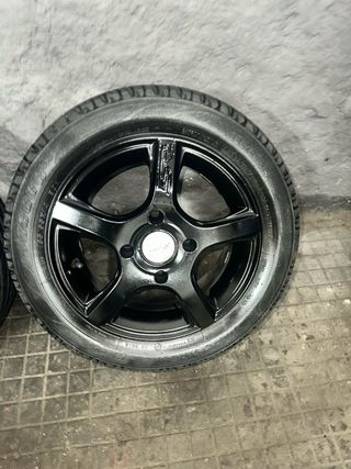 Llantas Matrix con Neumáticos