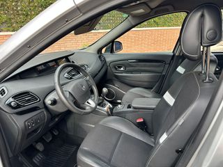 -RENAULT Scénic Dynamique 1.9 dCi 130-