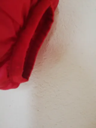 Cazadora acolchada roja