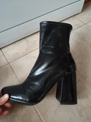 Botines Zara Tacón Negro Charol