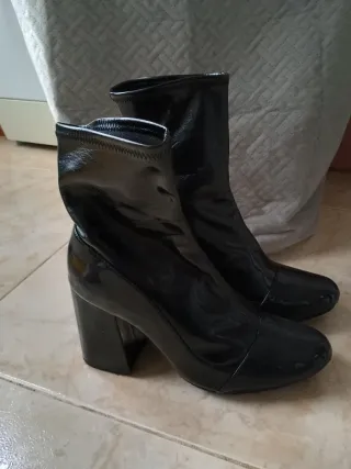 Botines Zara Tacón Negro Charol