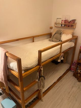 Litera o cama reversible Ikea - Kura. De madera