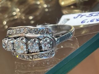 Anillo platino y diamantes