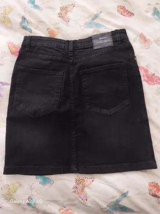 Falda vaquera negra Stradivarius Talla S