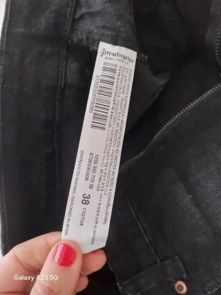 Falda vaquera negra Stradivarius Talla S