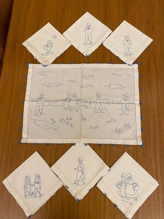 Tovaglietta e 6 tovaglioli ricamati
