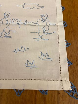 Tovaglietta e 6 tovaglioli ricamati