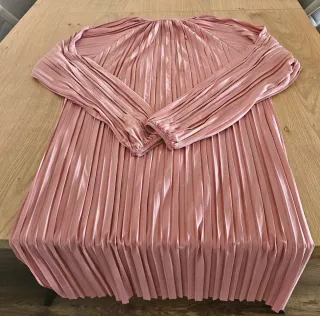 Vestido Zara plisado rosa con lazada