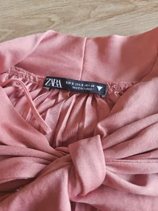 Vestido Zara plisado rosa con lazada