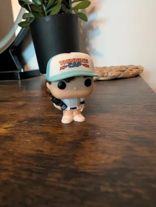 Funko Pop Stranger Things Kinder Joy Dustin
