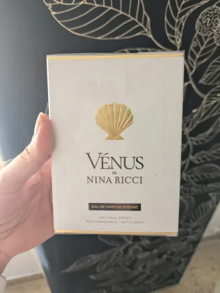 Perfume Venus de Nina Ricci Eau de Parfum Intense.