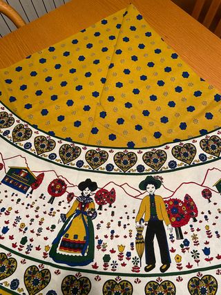 Tovaglia Tirolese Rotonda Gialla